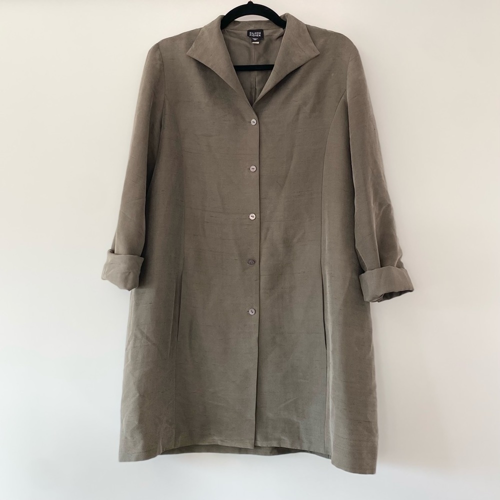 Eileen Fisher 100% Silk Taupe Long Sleeve Button Down Jacket Size M